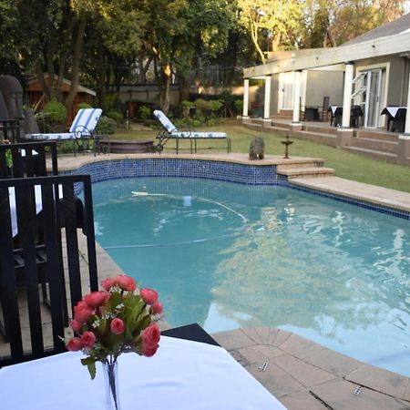 The Elephant Room At Frederick'S Place Pretoria-Noord Extérieur photo