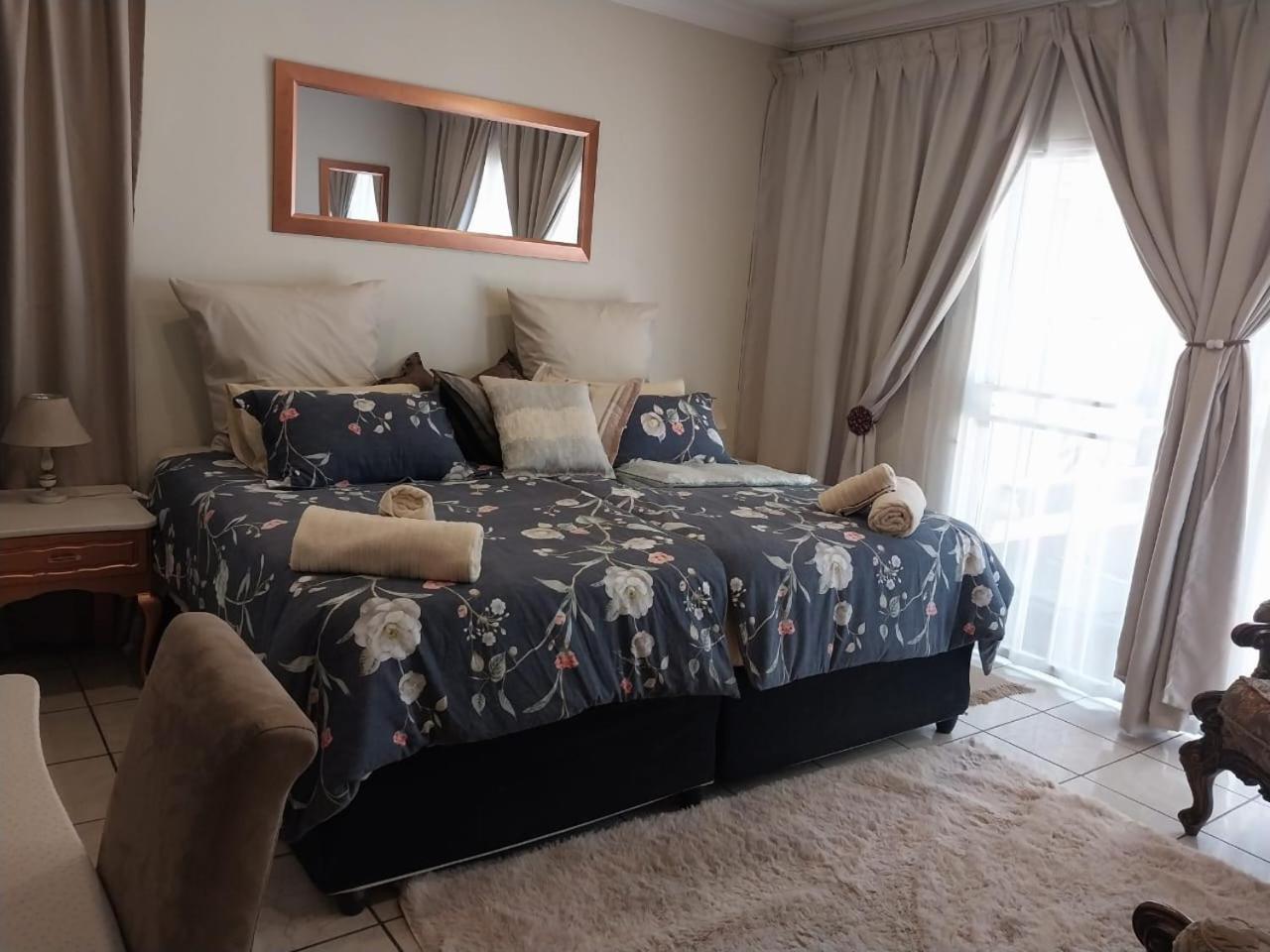 The Elephant Room At Frederick'S Place Pretoria-Noord Extérieur photo
