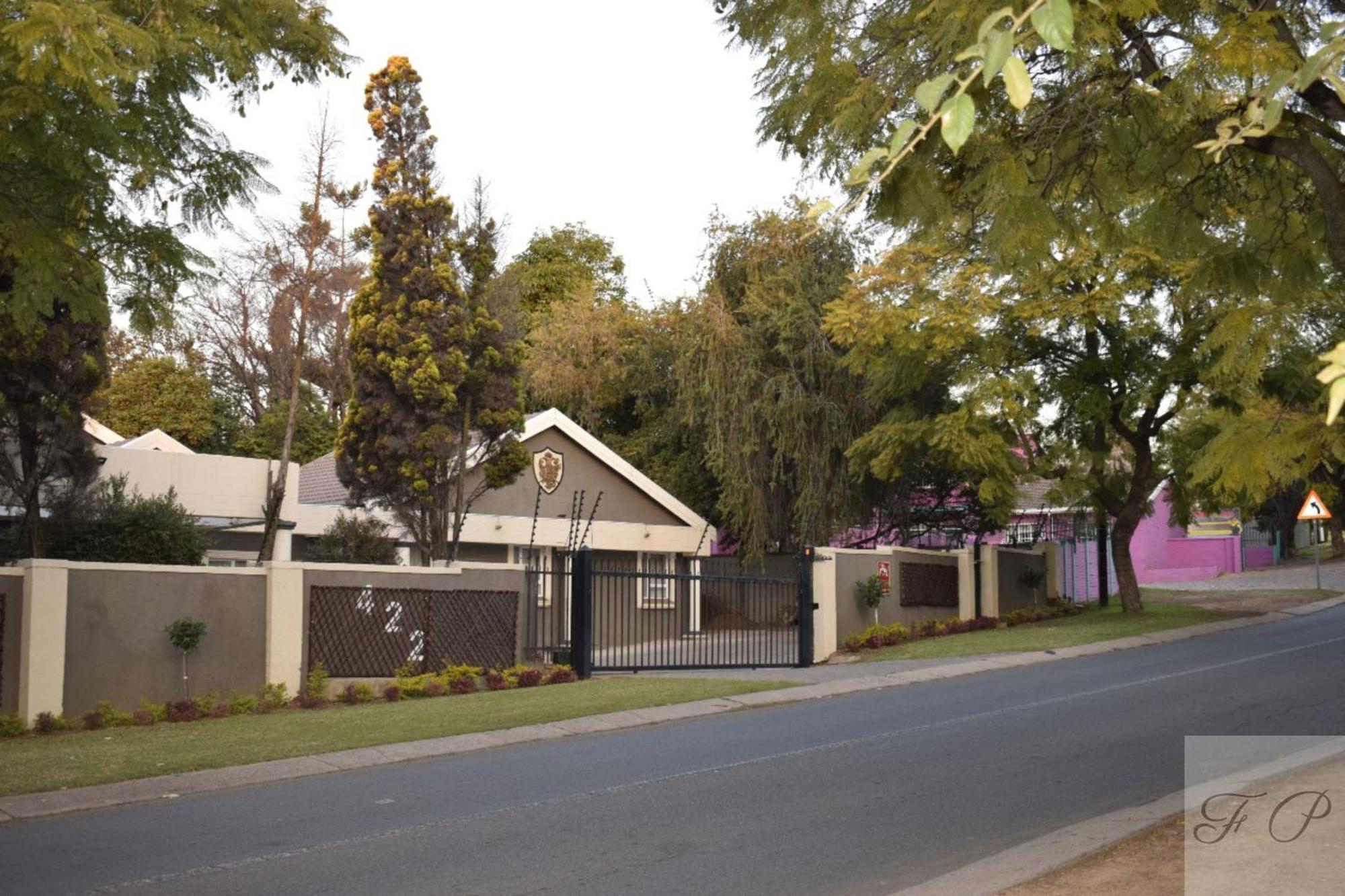 The Elephant Room At Frederick'S Place Pretoria-Noord Extérieur photo